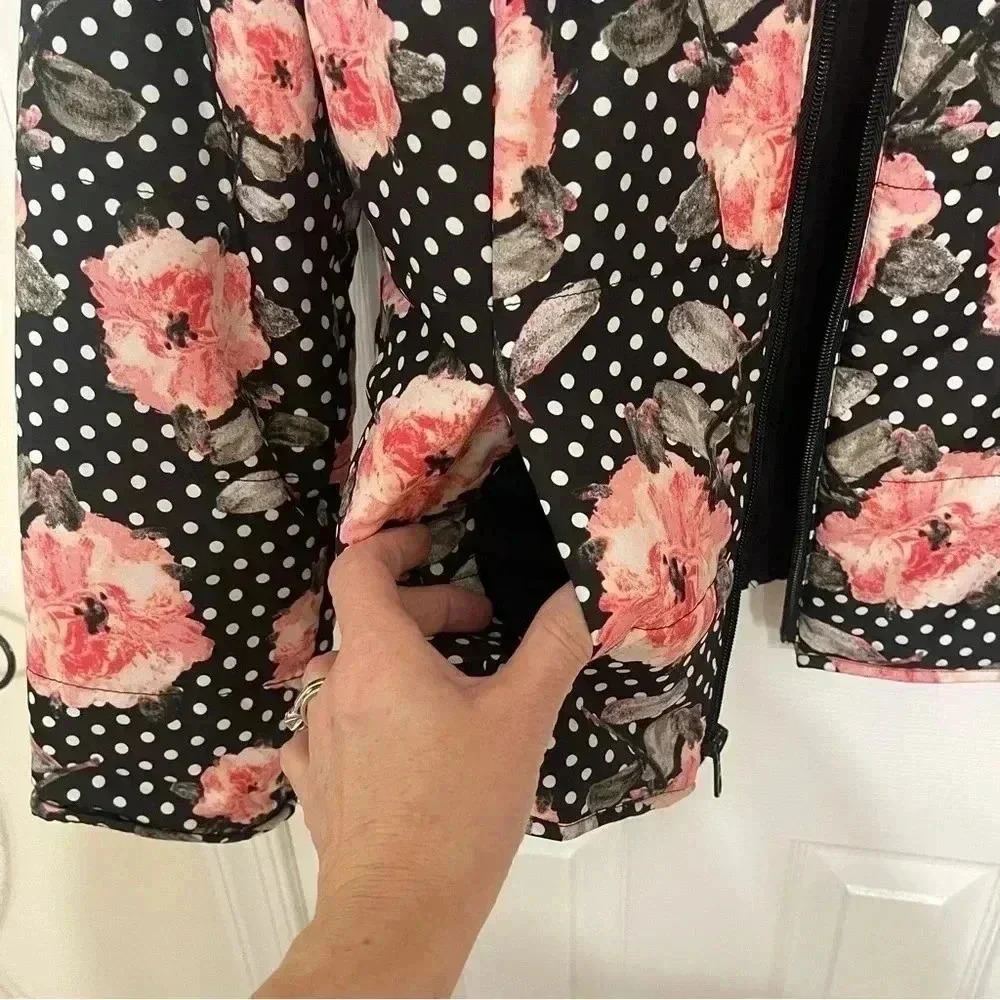 CHICO'S floral polka dot lightweight puffer jacket (Size 1) - Picture 10 of 10